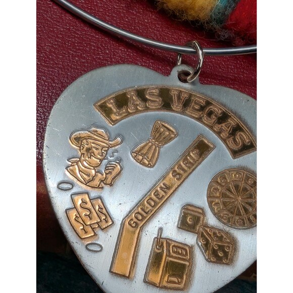 Vintage Las Vegas Heart Necklace, Romantic Gift Charm Pendant - Picture 3 of 10